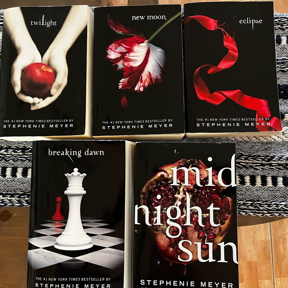 Twilight Saga Complete Book Set